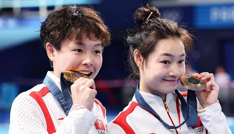 拜仁大胜巩固榜首